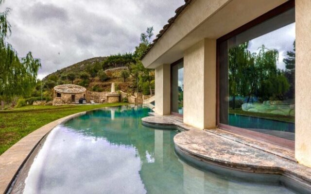 Fantastic Villa With Swimming Pool - 15min TO Mont