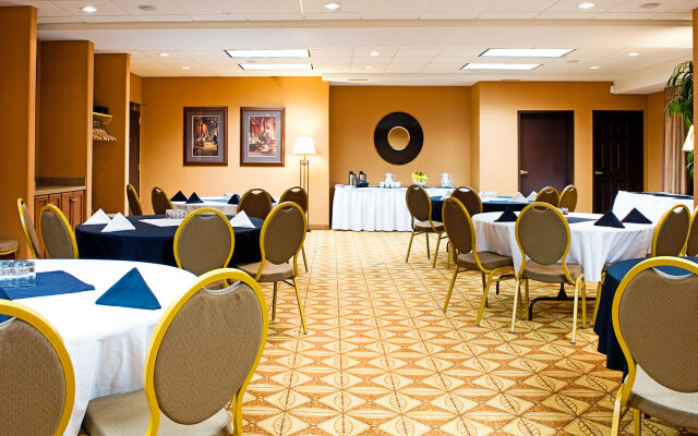 Holiday Inn Express & Suites Grande Prairie by IHG