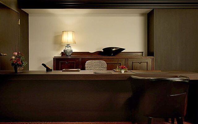 Kizashi The Suite
