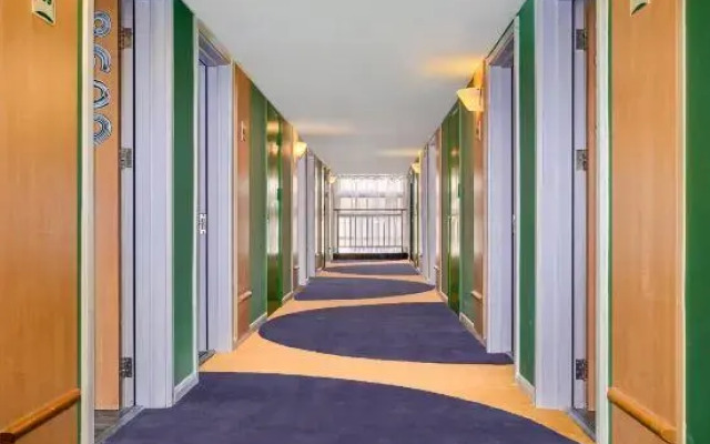 Ibis Zhenjiang Dashikou Hotel
