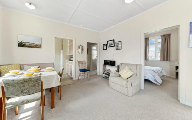 The Beach House - Kapiti Coast Holiday Home