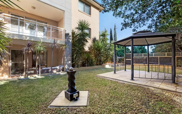 Castle Hill 128 Har Furnished Apartment
