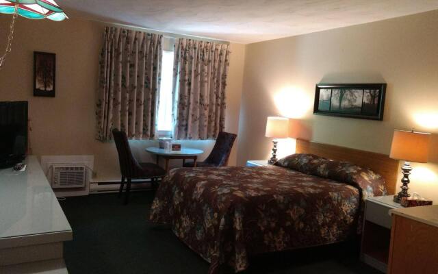 Skyline Motel & Campus Inn