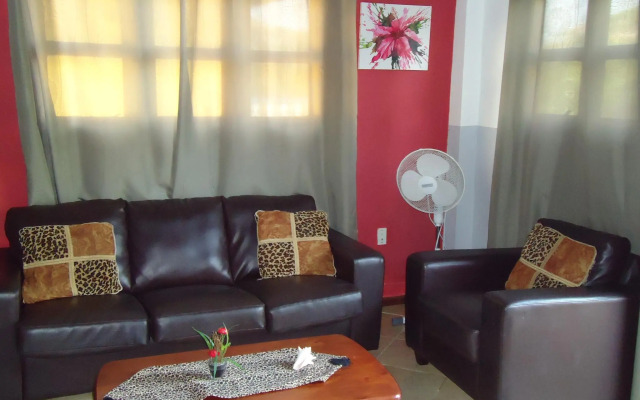 Sea Horizon Apartments (across from Mambo Beach)