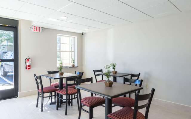 Econo Lodge Harrisburg - Southwest of Hershey Area