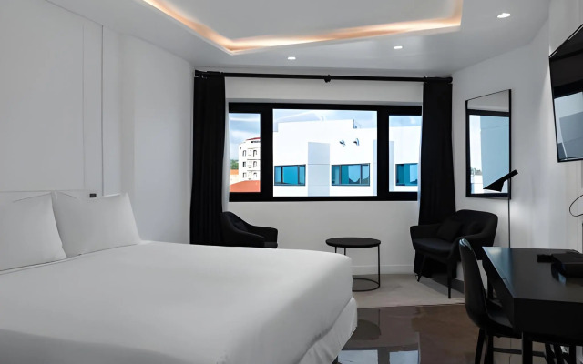 Pacific Bay Hotel