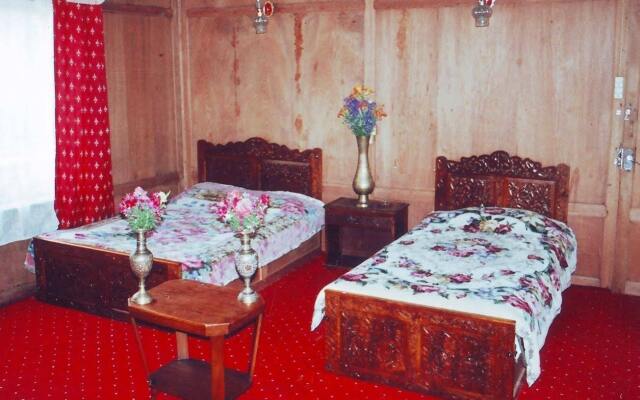 Texas Houseboats, Dal Lake