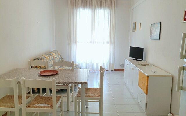 Delightful Seaside Flat With ac - Beahost