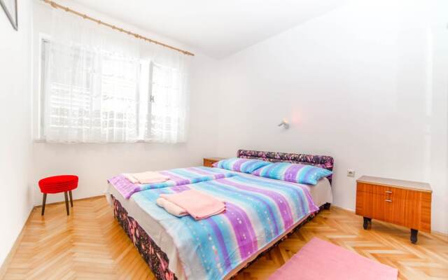 Apartments Jasko / Three Bedroom Jasko 1