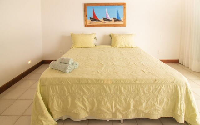 Mansão Pé na Areia Ferradura com 4Suítes