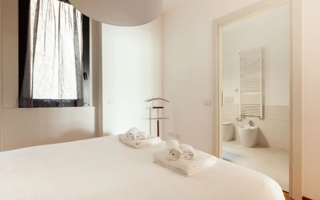 Larga - 1446 - Milan - HLD 37319