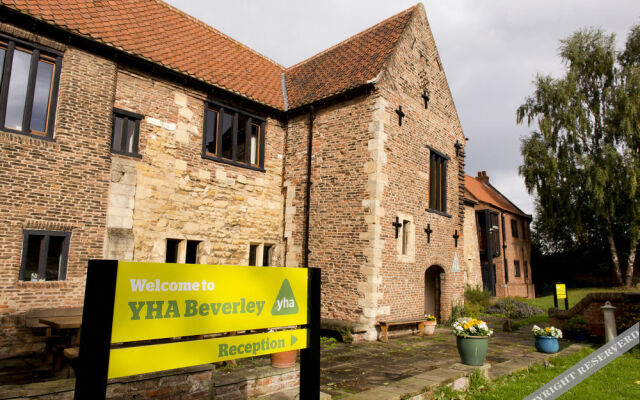 YHA Beverley Friary - Hostel