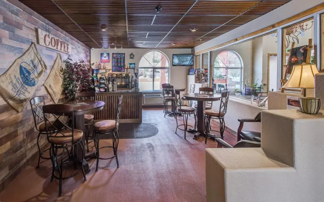 Aarchway Inn