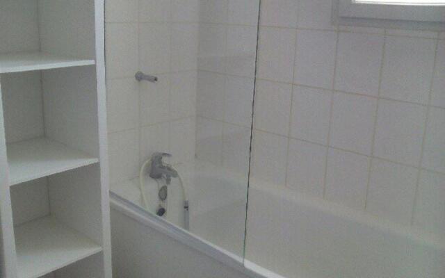 Maison Salavas, 4 Pièces, 8 Personnes - Fr-1-382-116