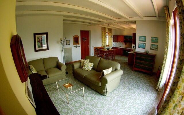 Villa with pool and beautiful lake view
