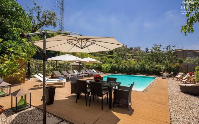 Villa Rococo - Luxury Period Villa With Pool and sea Views