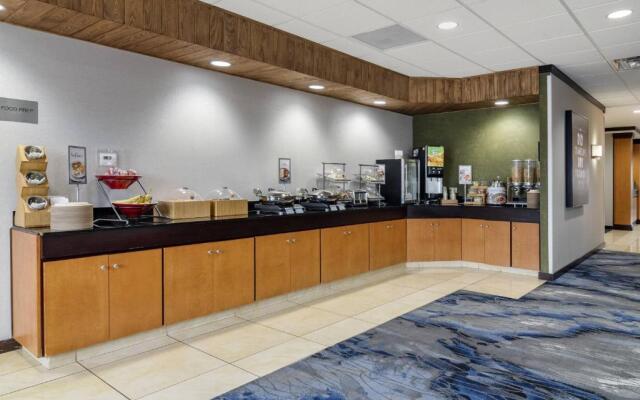 Fairfield Inn & Suites by Marriott Commerce