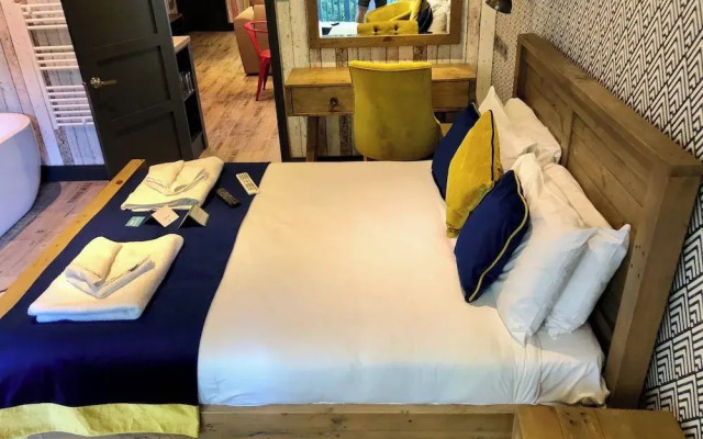Pet Friendly Lodge - Sleeps6 - Long Stay Discount