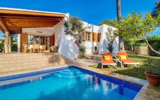 Charming villa with private pool and wifi