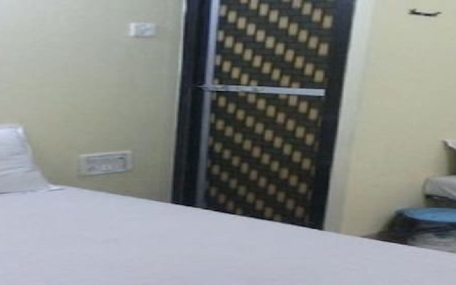 Room Maangta 100 - Andheri East