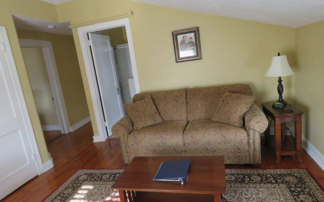 The Swope Manor Bed & Breakfast