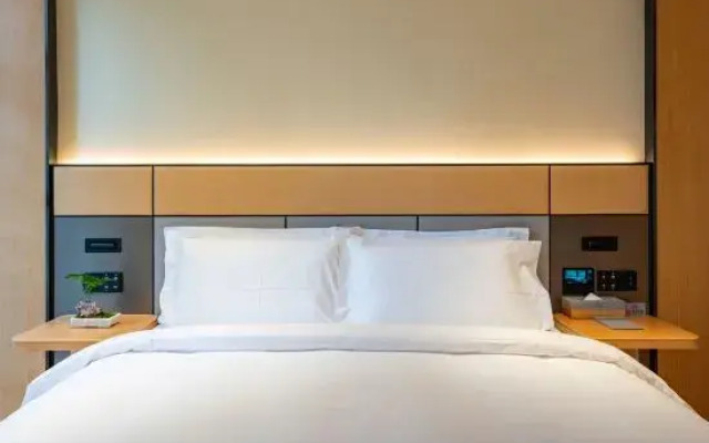 18 Degrees Residence Future Hotel