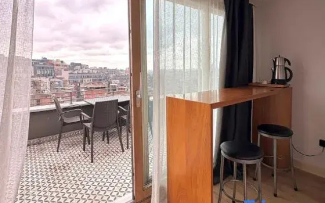 Taksim Square-1BR Rooftop Deluxe Suite 07