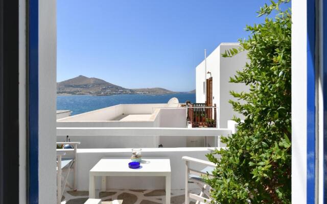 White Rooms Paros