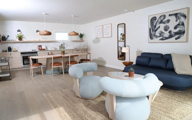 The Shoals Suites and Slips