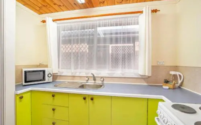 Kellraine Beach Cottages