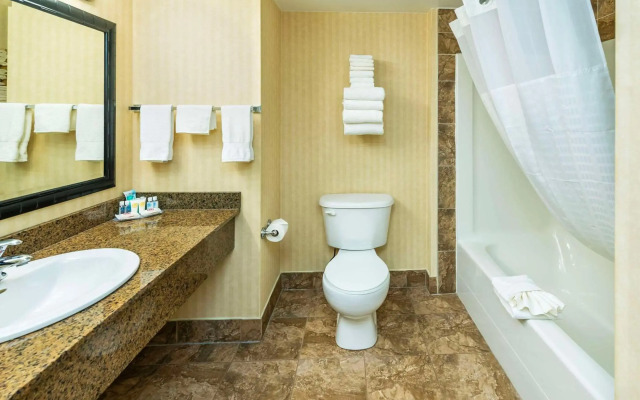 Comfort Inn And Suites Edson