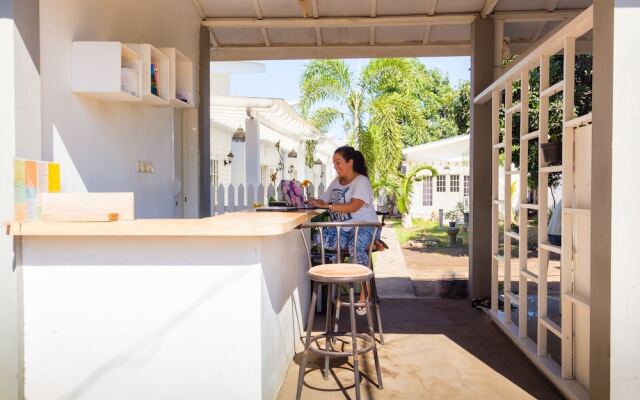 Casa Blanca Gili Air