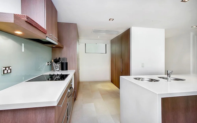 Private Penthouse 407