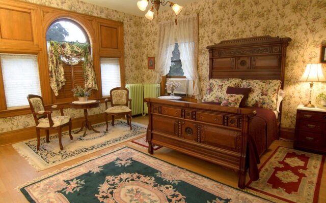 W.W. Smith Inn