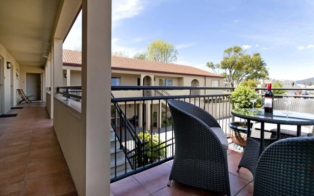 Lorenzo Motor Lodge