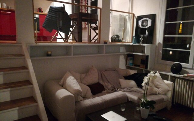 Apartment for 4 Persons View on the Eiffel Tower