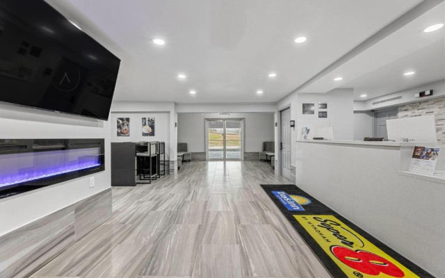 Super 8 by Wyndham Texas City/Galveston Area