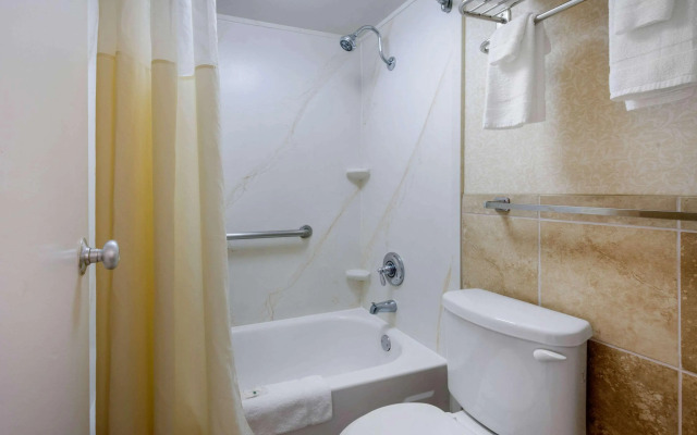 Quality Inn Savannah Historic District