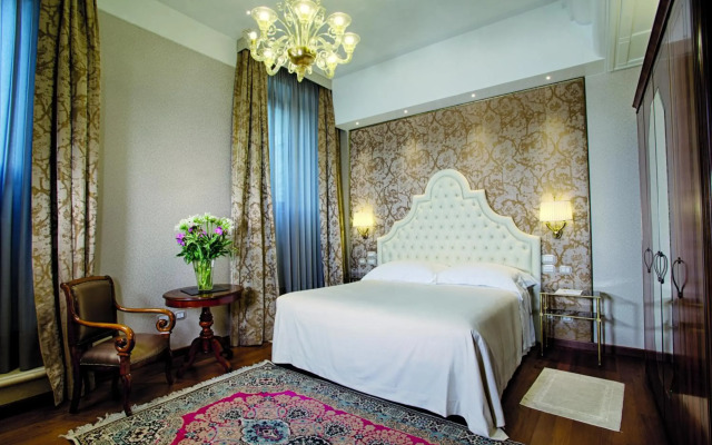 Santa Chiara Hotel