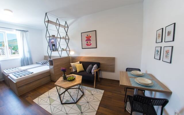 Studio Apartment Woody Moody