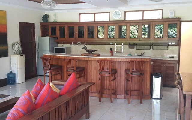 Emerald Villa B-18
