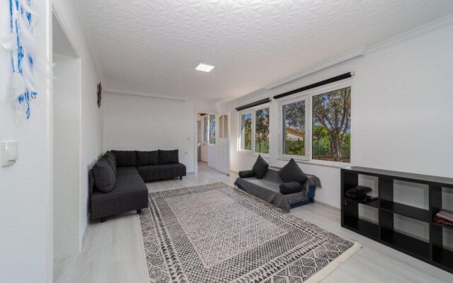 Serene House With Sea View and Garden in Muratpasa