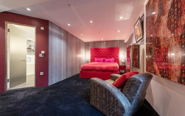 Luxurious Loft Central Soho - 3 Bedrooms Office