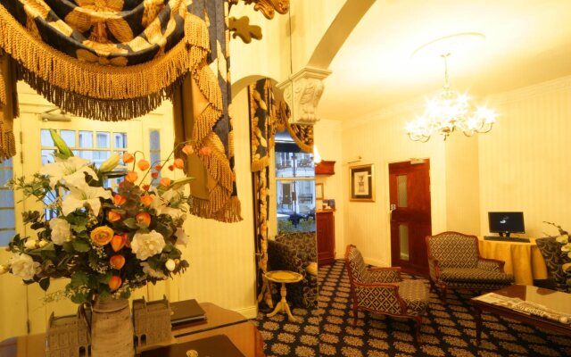 London Lodge Hotel
