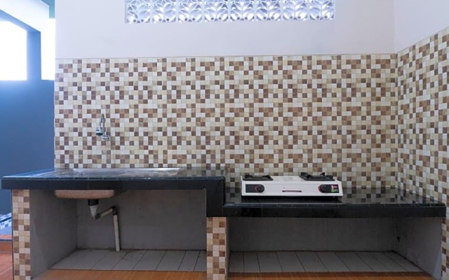 OYO Life 3227 Kost Putri Harmony