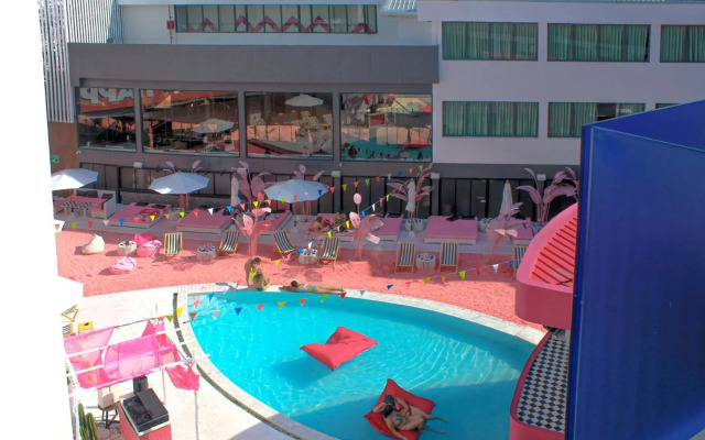 SocialTel Koh Samui