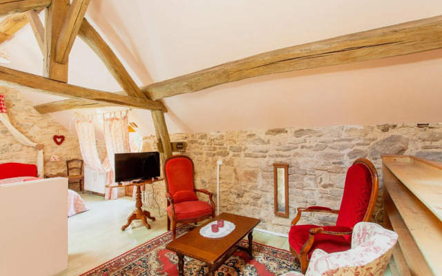 Charming And Romantic Domain With 5 Gites