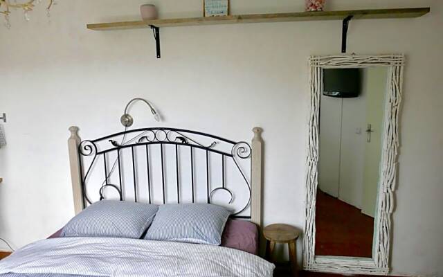 Silver Moon Bed  Breakfast