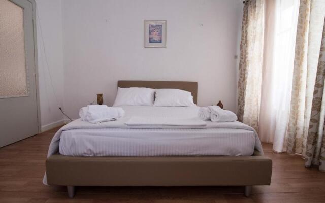 Naxian Harmony 300m from the beach