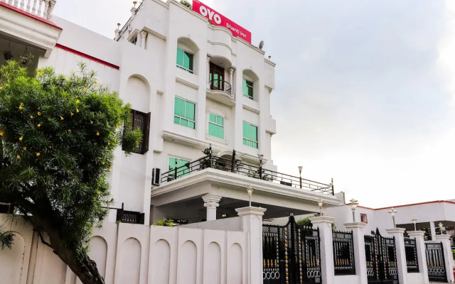 OYO 30121 Hotel Shanti Inn